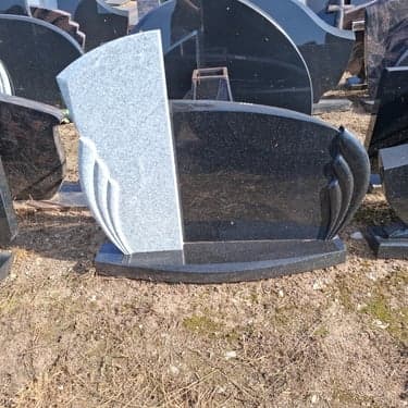 Dviejų dalių paminklai 12