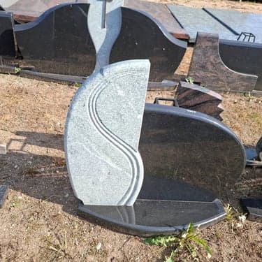 Dviejų dalių paminklai 26