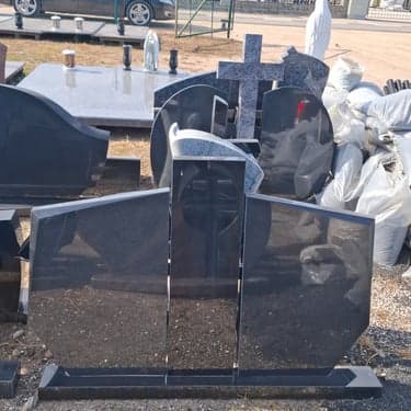 Dviejų dalių paminklai 41