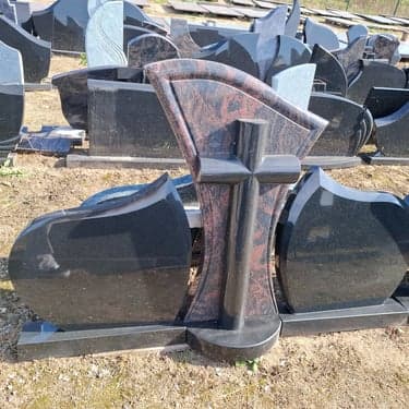 Trijų ir daugiau dalių paminklai 27