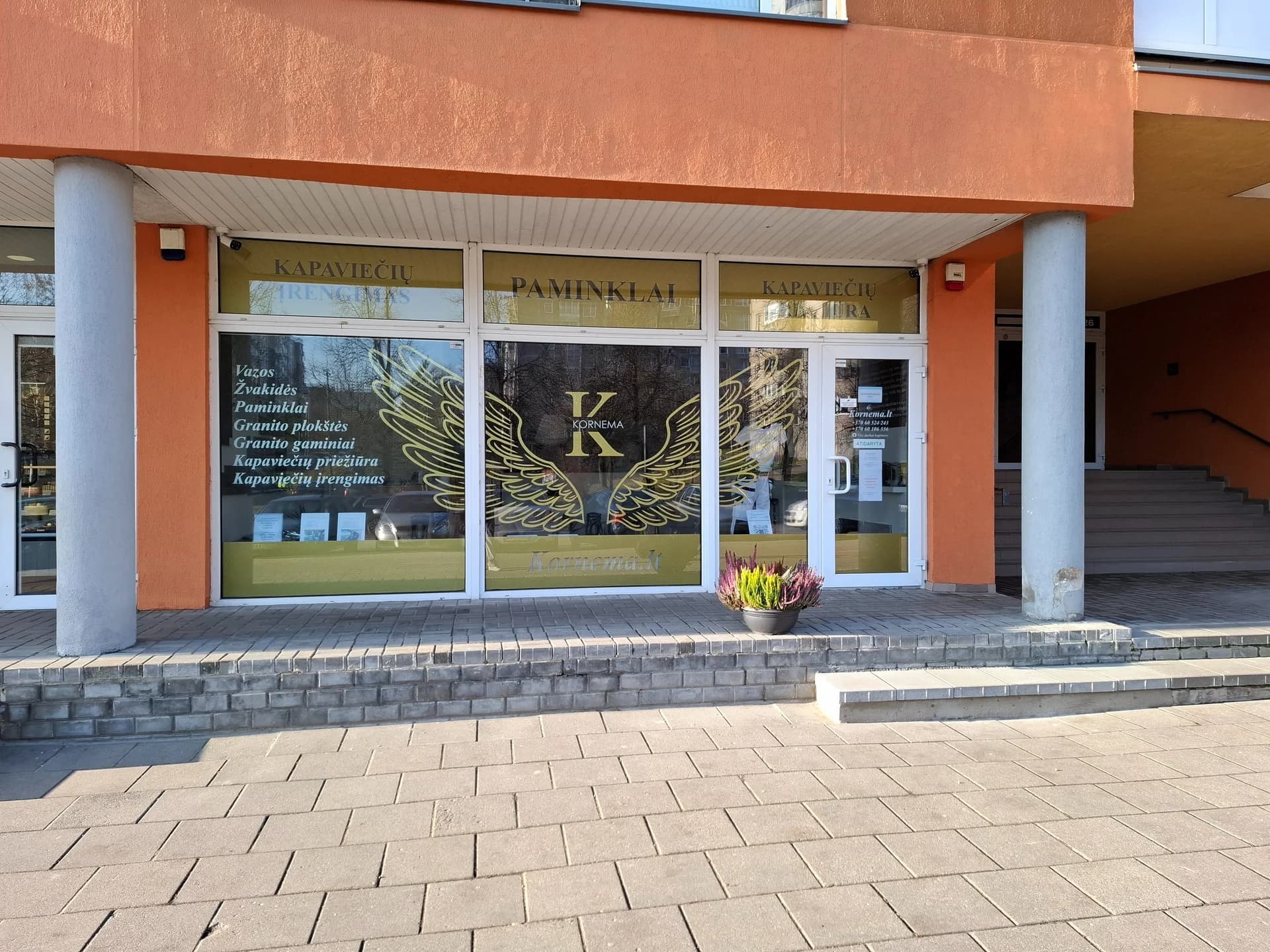 Kornema kapaviečių priežiūros darbai