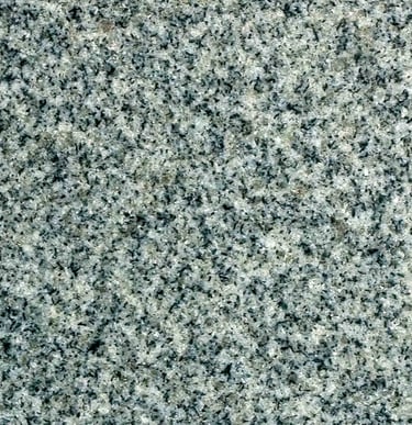 Kuru Grey granitas – elegantiškas ir universalus pasirinkimas