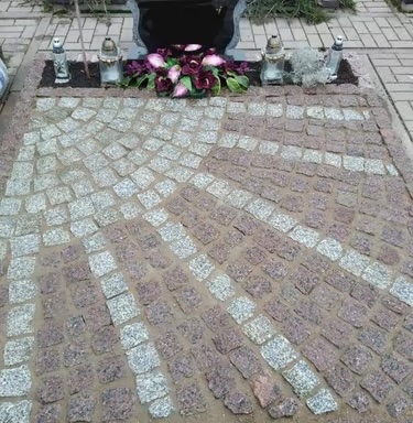 Skaldytos granito trinkelės 2